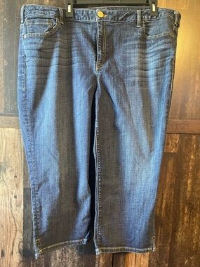 LANE BRYANT Dark Wash Denim Capri Jeans